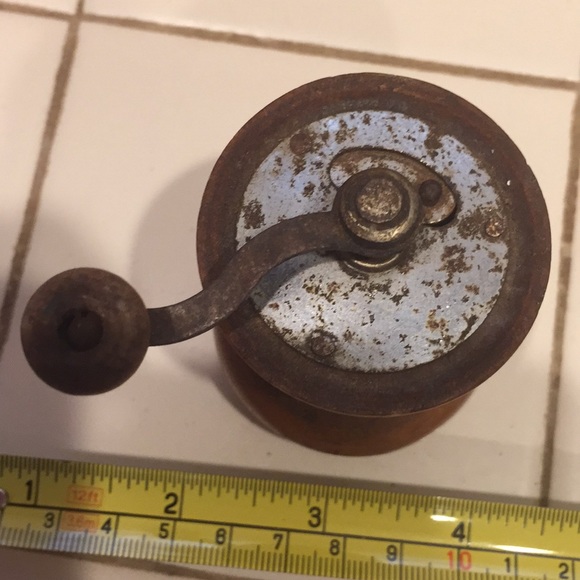 Vintage salt or pepper shaker G.M.T.co USA - Picture 4 of 4